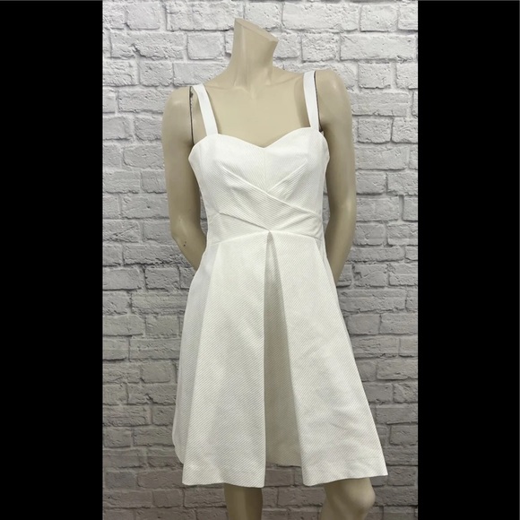 Rebecca Minkoff Dresses & Skirts - REBECCA MINKOFF WHITE TEXTURED SLEEVELESS DRESS